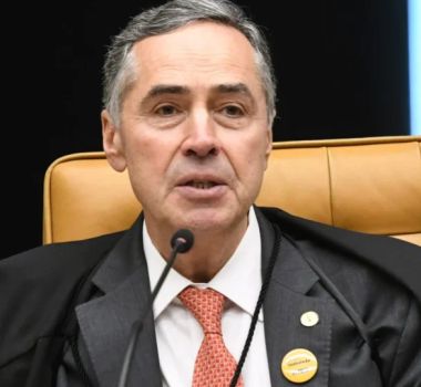 Imagem - 'No Brasil de hoje, não se persegue ninguém', responde Barroso após ataques de Trump