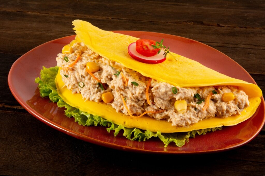 Crepioca de frango (Imagem: Best Food Photos | Shutterstock)