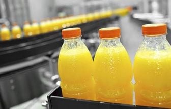 Tarifaço de Trump exclui laranja, celulose e Embraer, mas atinge café e carnes