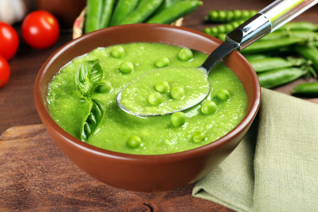 Caldo de ervilha (Imagem: Africa Studio | Shutterstock)