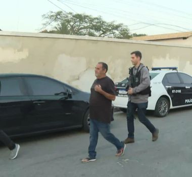 Imagem - Ex-policial e pai do vice-presidente da Câmara do Rio de Janeiro é preso por tráfico de armas