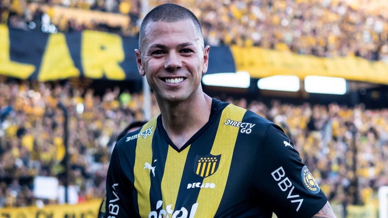 Zagueiro de 32 anos estava no Peñarol - 