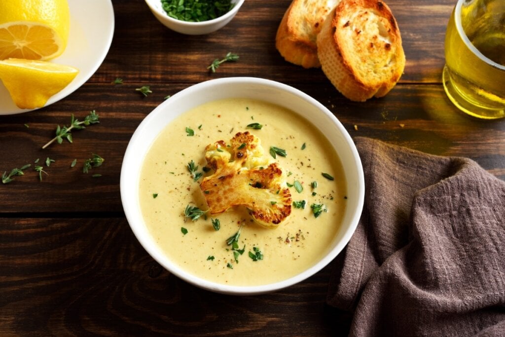 Creme de couve-flor (Imagem: Tatiana Volgutova | Shutterstock)