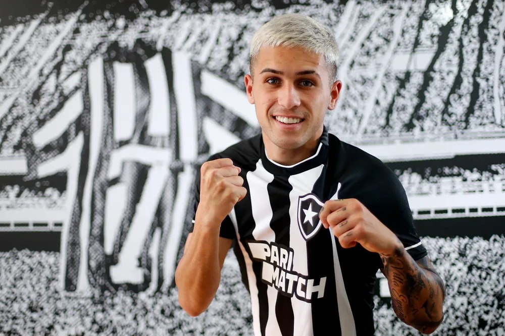 Imagem - Remo encaminha contratação de meia-atacante uruguaio do Botafogo