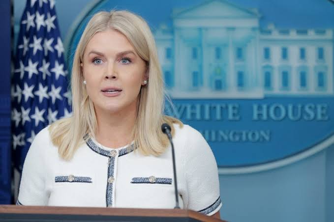 A porta-voz da Casa Branca, Karoline Leavitt, defendeu as atitudes do governo americano e criticou o Brasil.

