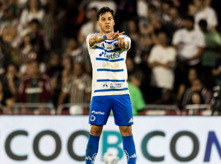 Imagem - Cruzeiro vence o Fluminense e assume a liderança do Brasileirão