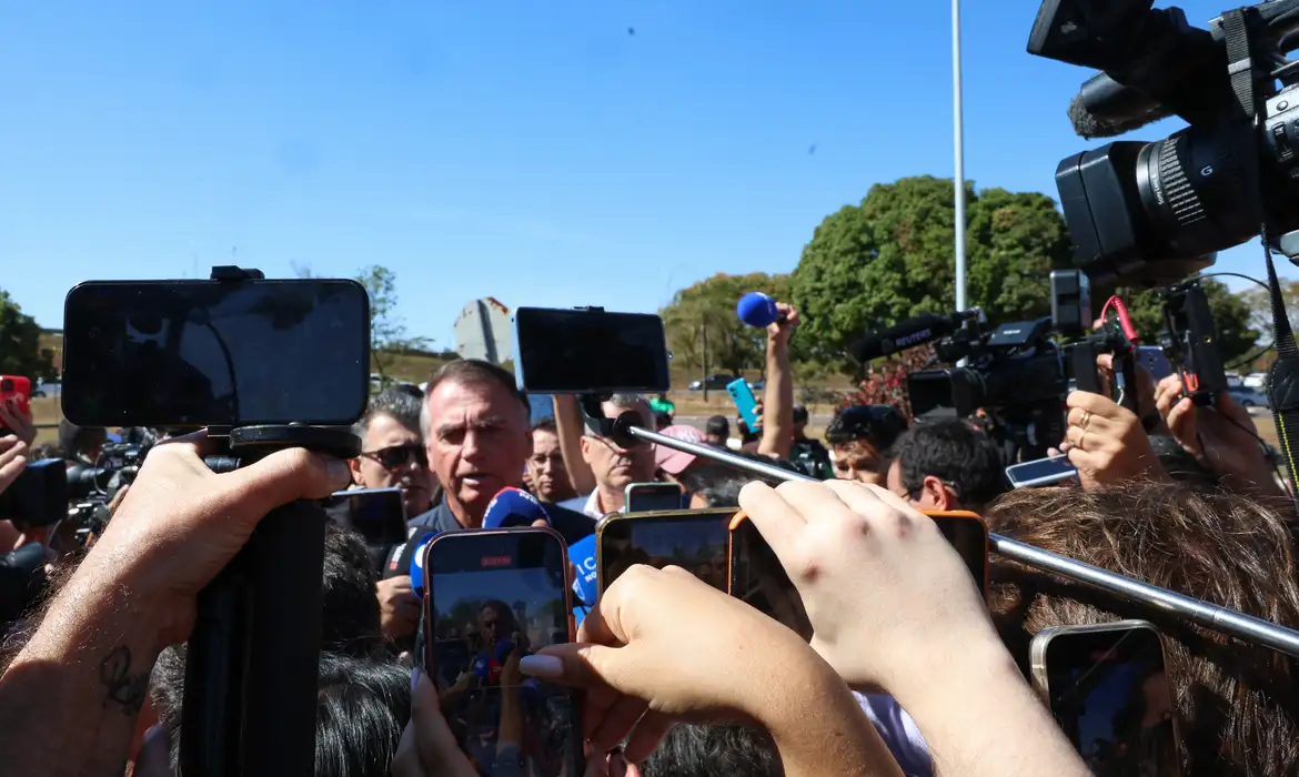 Imagem - Defesa diz que medidas contra Bolsonaro são severas