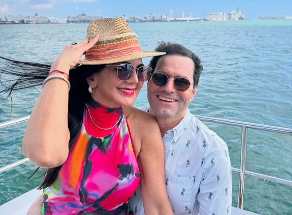 Fadia e Edmar Freire retornaram de Miami, direto para a mansão de verão, no Farol Velho. 
