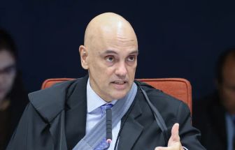 Vídeo: Alexandre de Moraes rebate e denuncia ameaças à democracia: 'não me acorvadarei'