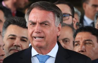 Moraes dá 24 horas para Bolsonaro explicar uso de redes sociais