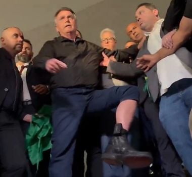 Imagem - Confusão marca saída de Bolsonaro da Câmara; polícia é acionada