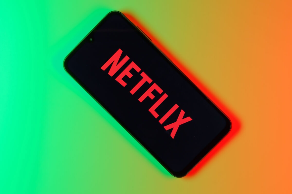 A semana chega com estreias cheias de diversão e emoção na Netflix (Imagem: JarTee | Shutterstock)