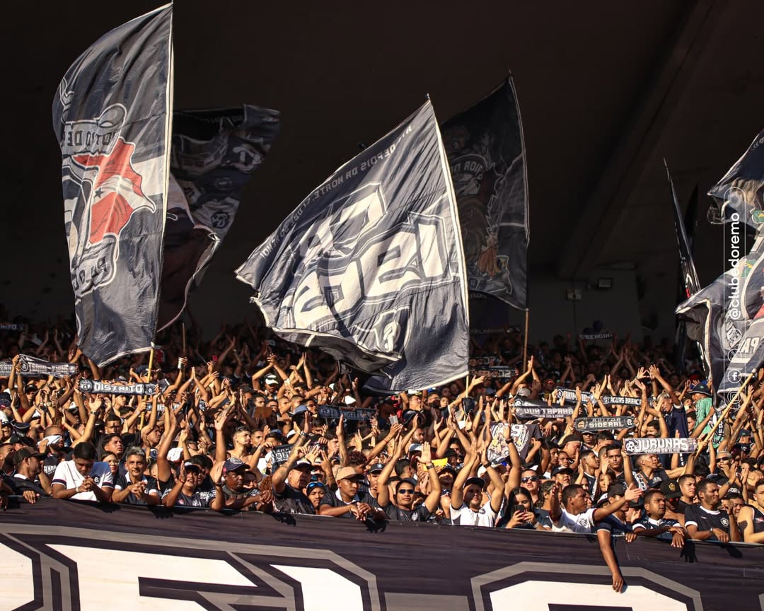 Torcida do Clube do Remo no Mangueirão