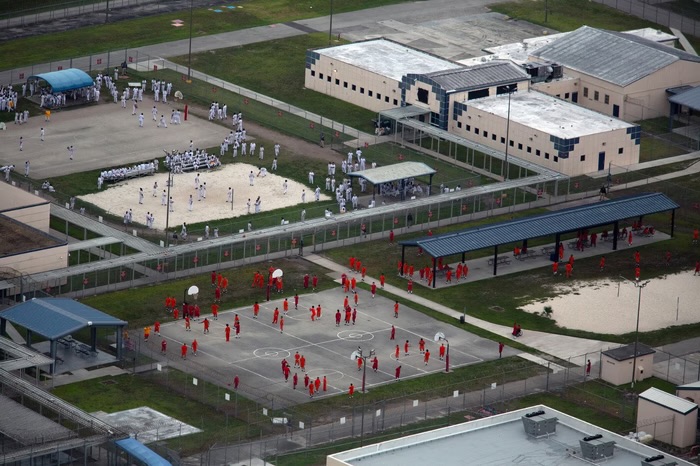 As denúncias apontam que o tratamento humilhante e abusivo por parte dos agentes penitenciários é frequente

