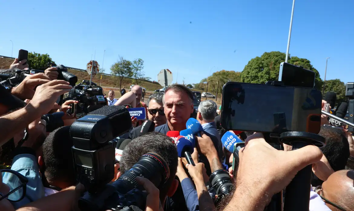 (Jair Bolsonaro, ex-presidente da república) 