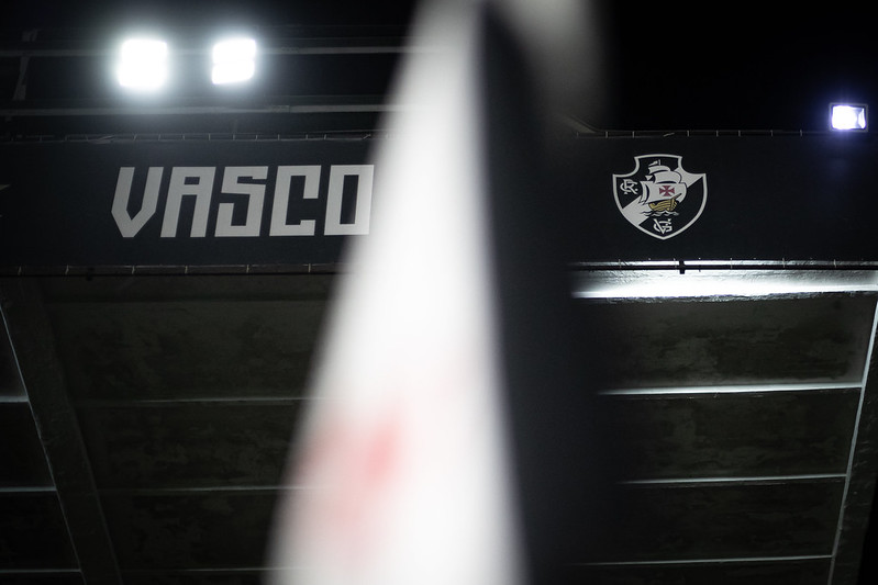 Imagem - Com dívida quitada, Vasco tem permissão da Fifa para reforçar elenco