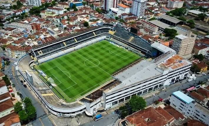 Equipes duelam na Vila Belmiro - 