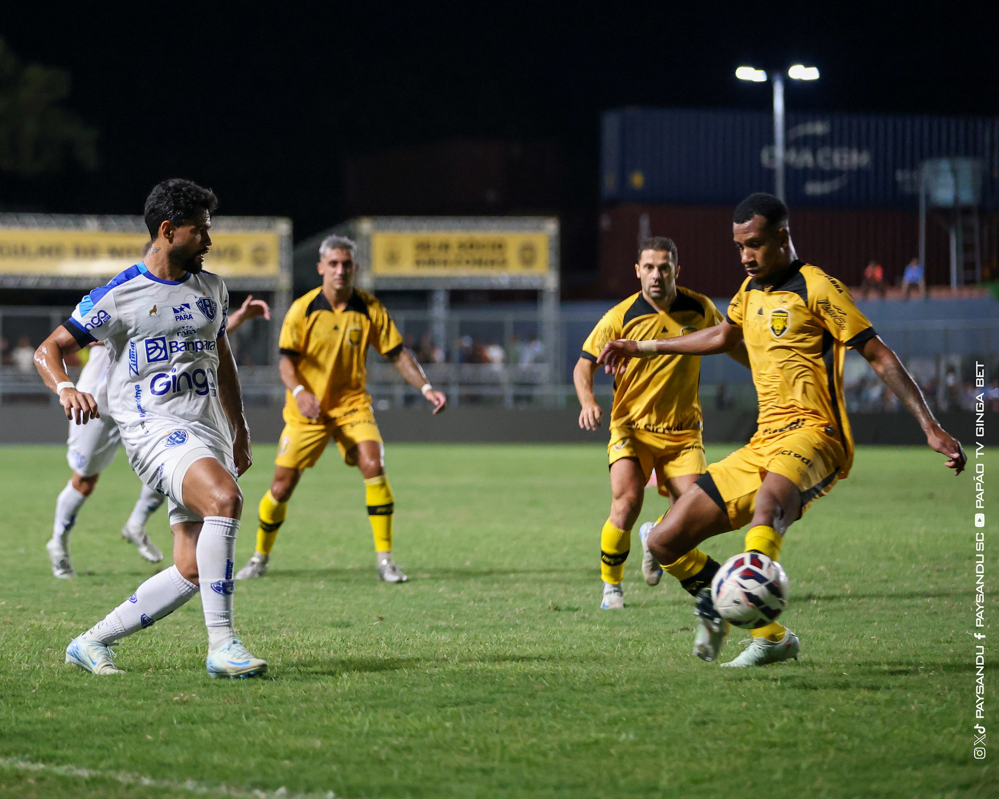 Imagem - Paysandu abre o placar, mas com jogador expulso não segura o resultado