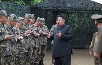Kim Jong-un diz que exercícios militares preparam Coreia do Norte para 'guerra real'