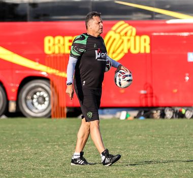 Imagem - Claudinei valoriza empate do Paysandu fora de casa: 'Suportamos a pressão'