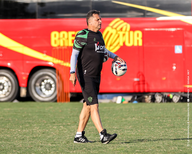 Imagem - Claudinei valoriza empate do Paysandu fora de casa: 'Suportamos a pressão'
