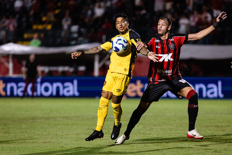 Imagem - Vitória e Sport empatam em jogo dramático no Barradão