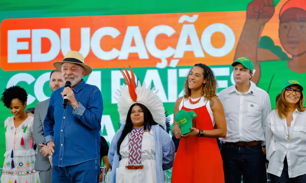 Imagem - Lula mantém disposição para o diálogo, mas critica recusa de Trump