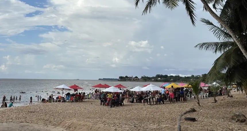 Praia do Chapéu Virado foi alvo de ação de projeto de reciclagem