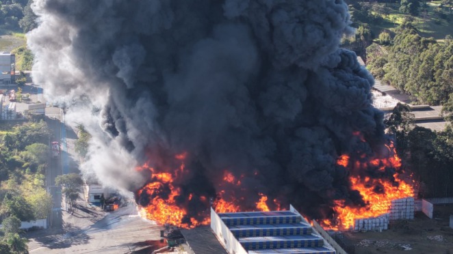Incêndio de grandes proporções foi no bairro Sadokim - 