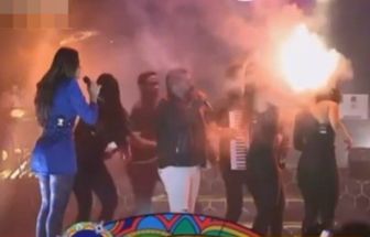 Fogo atinge cabelo de cantora da banda 'Limão com Mel' durante show em Pernambuco; assista
