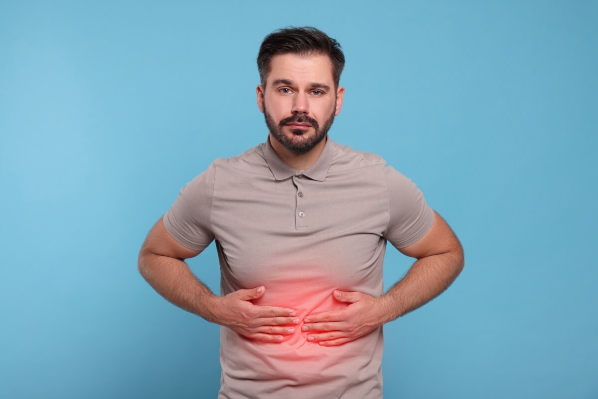 Alguns cuidados são essenciais para prevenir as hepatites virais (Imagem: New Africa | Shutterstock)