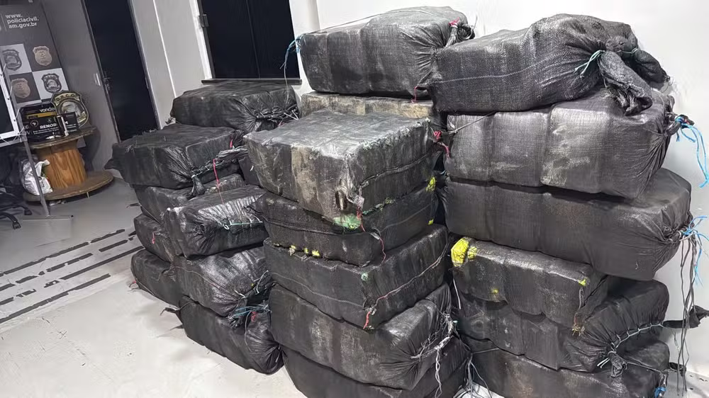 Apreensão de cocaína no Rio Solimões, no Amazonas - 