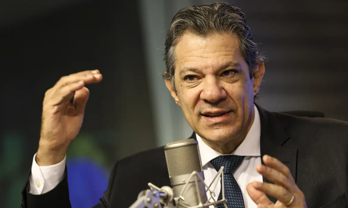 Haddad diz que Brasil quer diálogo 'respeitoso e firme' com os EUA após tarifaço