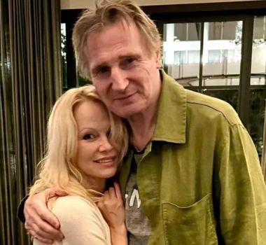 Imagem - Astros de Hollywood Pamela Anderson e Liam Neeson estão namorando, diz revista