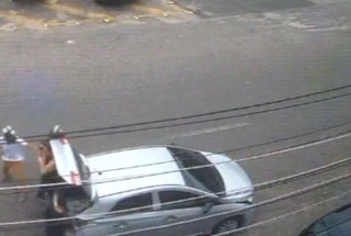 Assalto no bairro da Pedreira é registrado por câmera de segurança