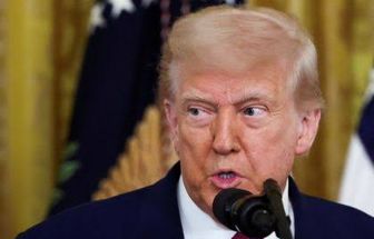 Trump adia início de tarifaço no Brasil; veja nova data