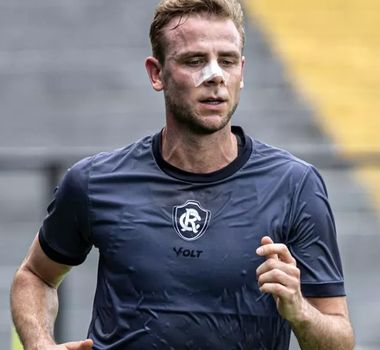 Imagem - Zagueiro Klaus volta aos treinos com bola no Remo após fratura no nariz