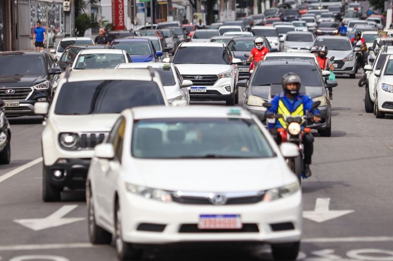 A pressa e a imprudência continuam sendo inimigas da segurança no trânsito. 