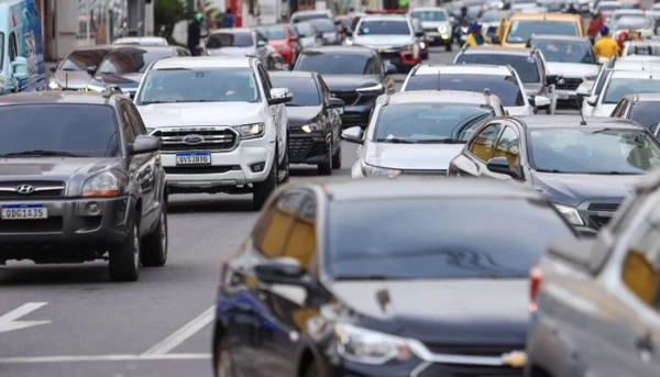 Detran alerta para vencimento do licenciamento em agosto
