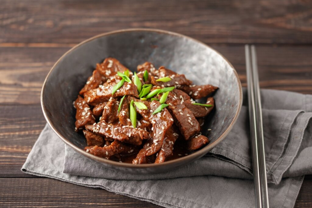 Bulgogi (Imagem: NatalyaBond | Shutterstock)  