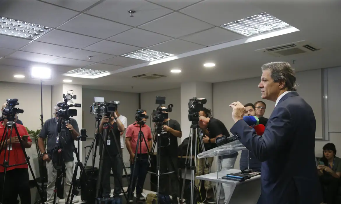 Imagem - Tesouro dos EUA procura Haddad para agendar reunião sobre tarifaço