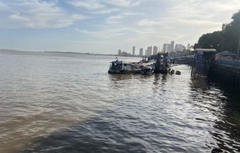 Maré alta desta sexta-feira causa transtornos a feirantes do Ver-o-Peso, em Belém