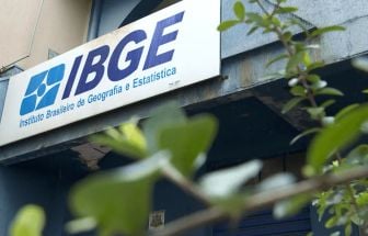 Desemprego recua a 5,8% e fortalece atividade econômica, mas alta da renda pressiona inflação