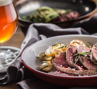 Imagem - 8 receitas que levam cerveja para celebrar o dia da bebida