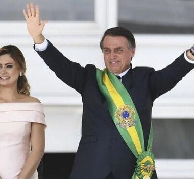 Imagem - Bolsonaro preso: como reagiram bolsonaristas e lideranças da esquerda à decisão de Moraes