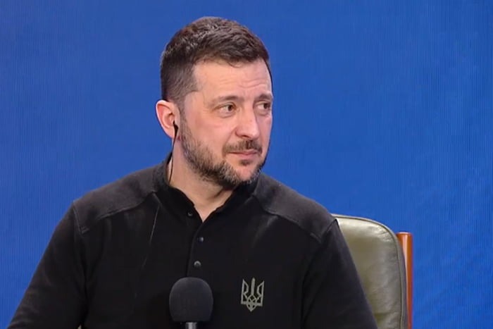 'Eles matam até no dia da cúpula', afirma Zelensky antes de encontro entre Trump e Putin