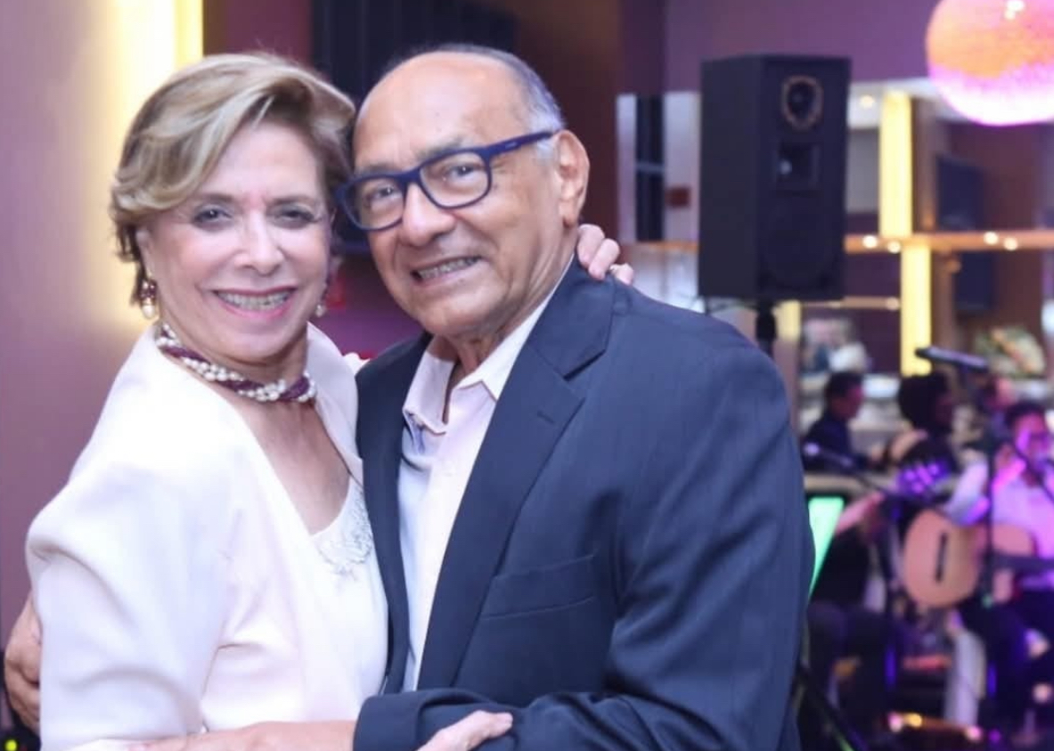 Landri e Lea Matos comemoraram, in family, 52 anos de união. 