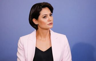 Michelle Bolsonaro ironiza ausência dos EUA em cúpula sobre democracia