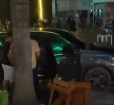 Imagem - Vídeo: homem invade casa de show com carro e é detido em Belém