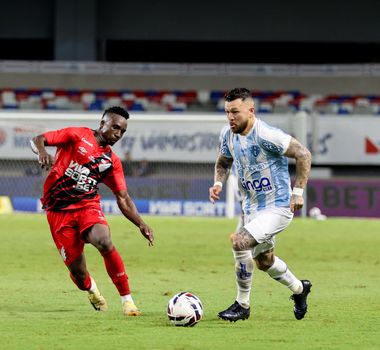 Imagem - Camisas pesadas: Paysandu e Athletico-PR se enfrentam neste domingo